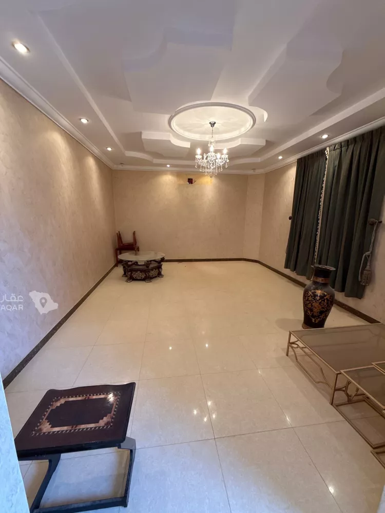 فيلا للبيع في شارع الجدين, حي إشبيلية, مدينة الرياض, منطقة الرياض 8