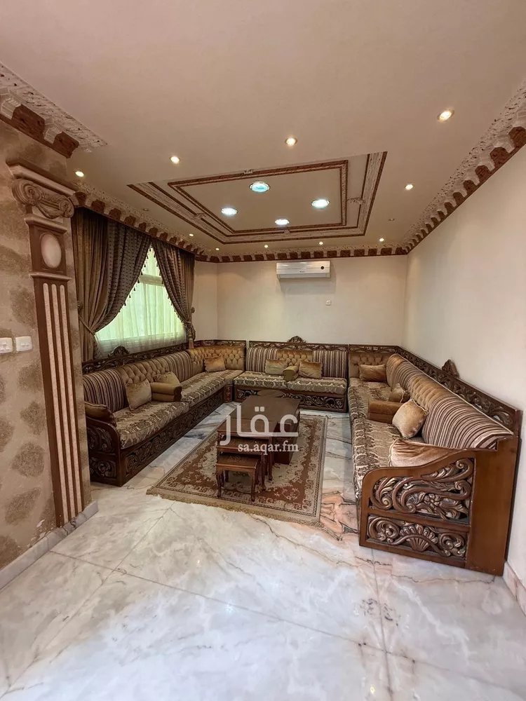 فيلا للبيع في شارع سليمان بن محمود, حي إشبيلية, مدينة الرياض, منطقة الرياض صورة 5