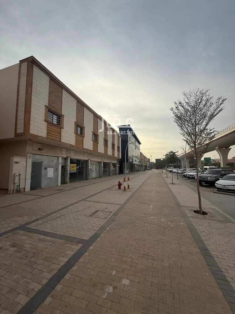 محل للإيجار في شارع الشيخ حسن بن حسين بن علي, حي إشبيلية, مدينة الرياض, منطقة الرياض صورة 3