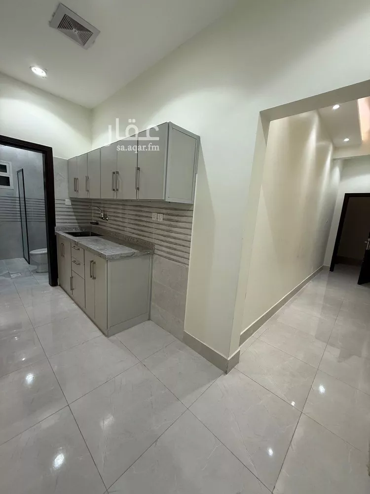 شقة للإيجار في شارع الشيخ حسن بن حسين بن علي, حي إشبيلية, مدينة الرياض, منطقة الرياض صورة 2