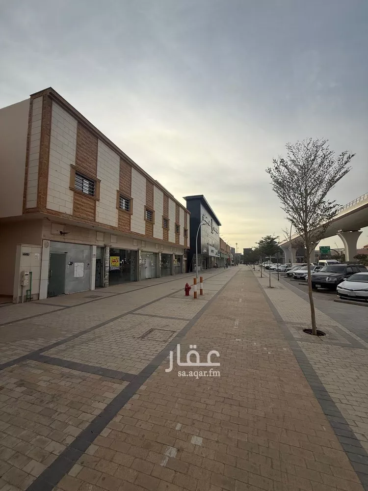 محل للإيجار في شارع الشيخ حسن بن حسين بن علي, حي إشبيلية, مدينة الرياض, منطقة الرياض صورة 3