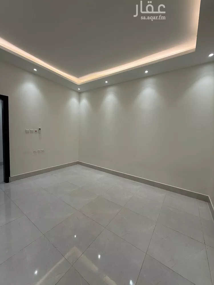 شقة للإيجار في شارع الشيخ حسن بن حسين بن علي, حي إشبيلية, مدينة الرياض, منطقة الرياض صورة 3