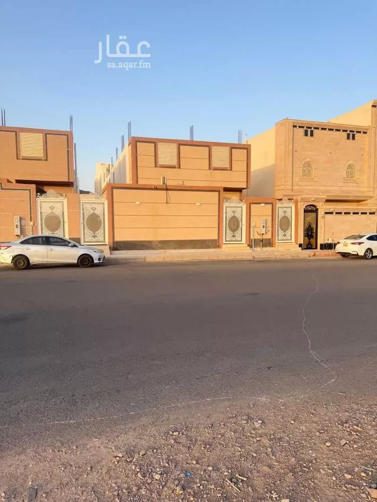 دور للبيع في شارع يحيىى بن عبدالرحمن الازدي, حي العزيزية, مدينة المدينة المنورة, منطقة المدينة المنورة 6