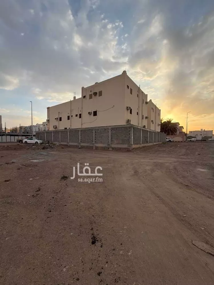 عمارة للبيع في شارع عبدالله ابن محمد ابن ابي شيبة, حي الدفاع, مدينة المدينة المنورة, منطقة المدينة المنورة 7