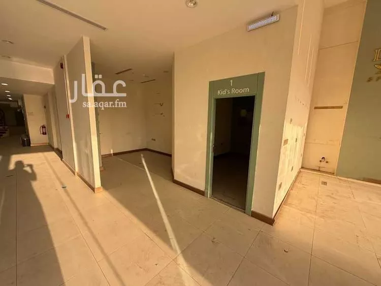 محل للإيجار في شارع عبدالرحمن بن ابي بكره, حي الراية, مدينة المدينة المنورة, منطقة المدينة المنورة صورة 4