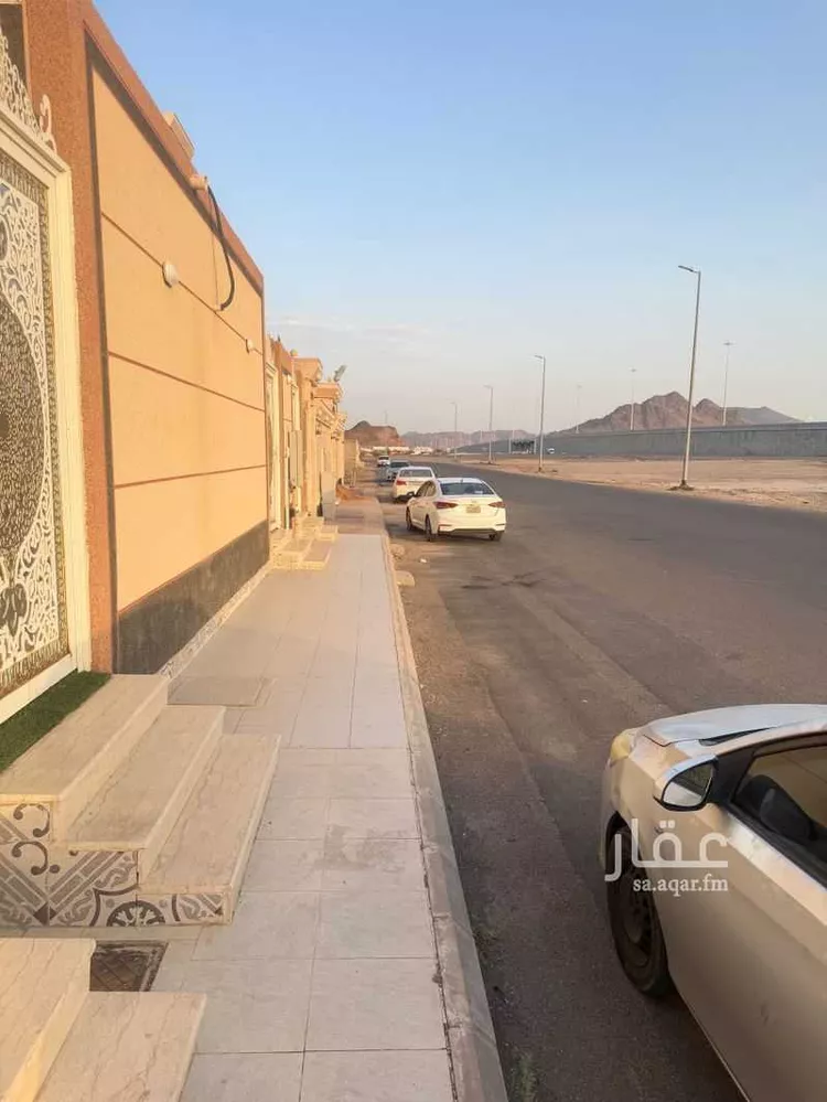 دور للبيع في شارع يحيىى بن عبدالرحمن الازدي, حي العزيزية, مدينة المدينة المنورة, منطقة المدينة المنورة صورة 2