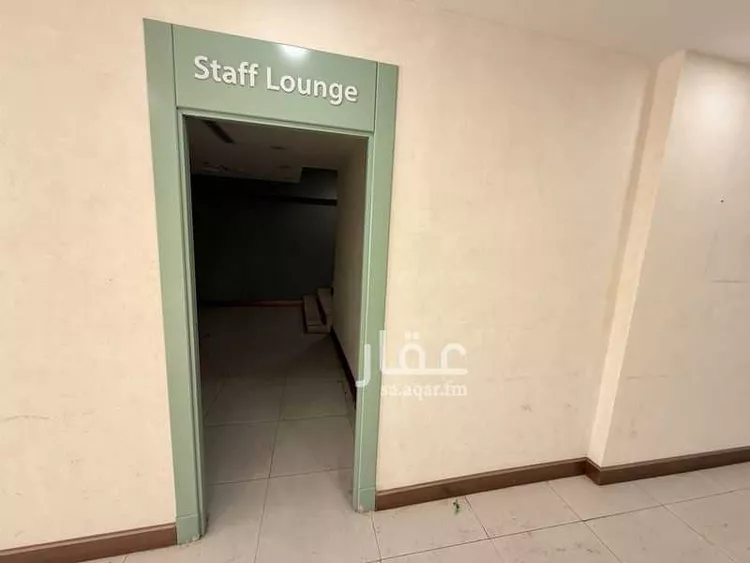 محل للإيجار في شارع عبدالرحمن بن ابي بكره, حي الراية, مدينة المدينة المنورة, منطقة المدينة المنورة 15