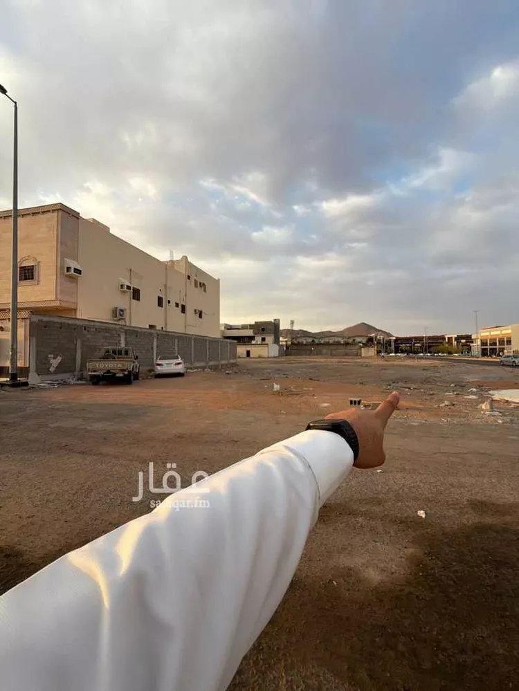 عمارة للبيع في شارع عبدالله ابن محمد ابن ابي شيبة, حي الدفاع, مدينة المدينة المنورة, منطقة المدينة المنورة صورة 5