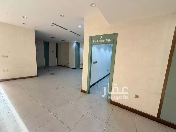 محل للإيجار في شارع عبدالرحمن بن ابي بكره, حي الراية, مدينة المدينة المنورة, منطقة المدينة المنورة صورة 2