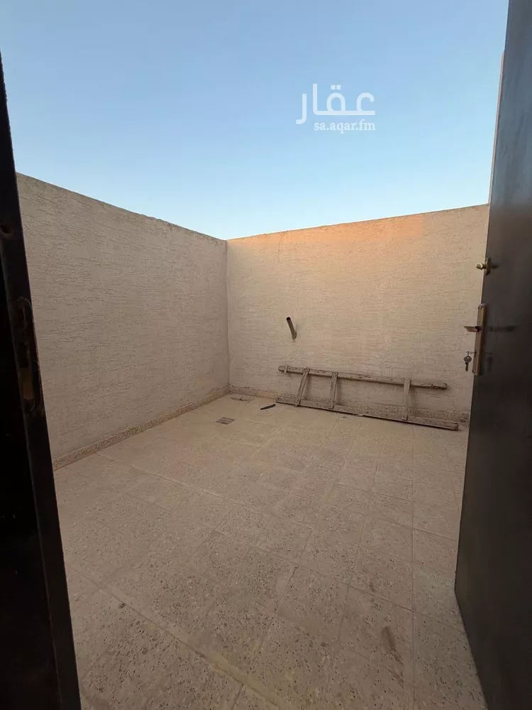 فيلا للإيجار في شارع أحمد بن تاج الدين, حي طويق, مدينة الرياض, منطقة الرياض 23