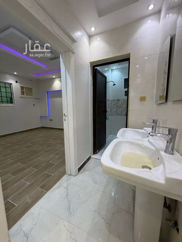 Floor for Rent in Riyadh Tuwaiq 12