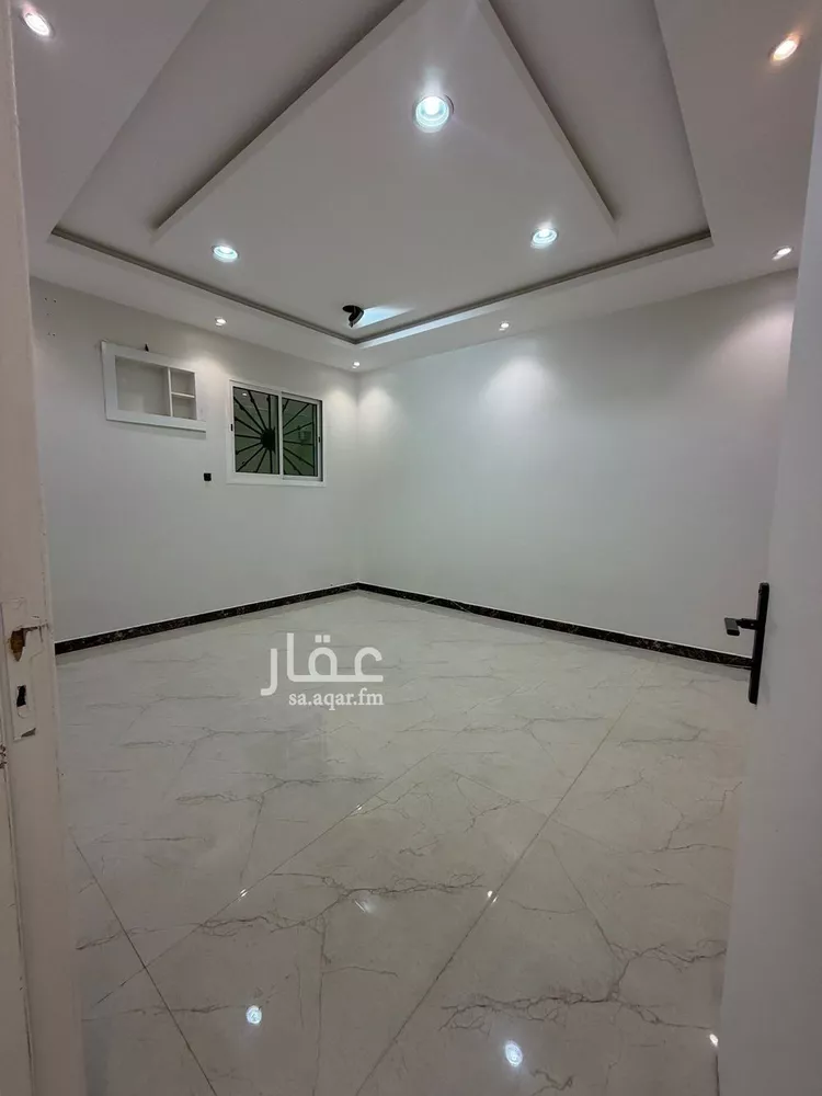 Floor for Rent in Riyadh Tuwaiq 8