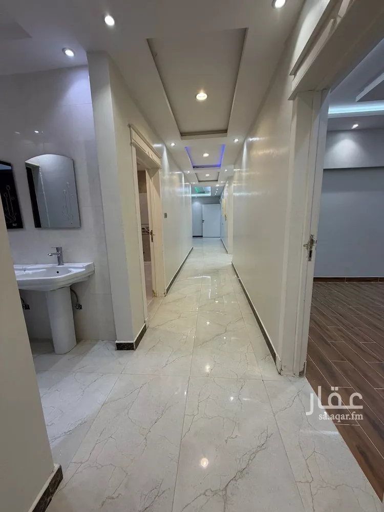 Floor for Rent in Riyadh Tuwaiq 30