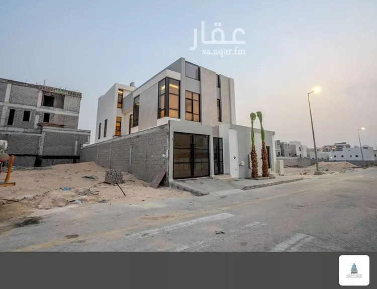 فيلا للبيع في شارع سكاكا, حي القصور, مدينة الظهران, المنطقة الشرقية صورة 2