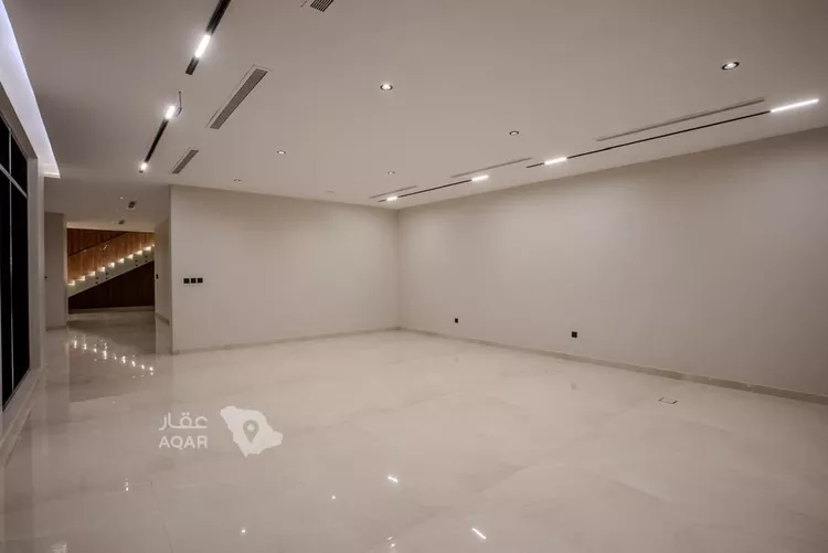 فيلا للبيع في شارع سكاكا, حي القصور, مدينة الظهران, المنطقة الشرقية 8