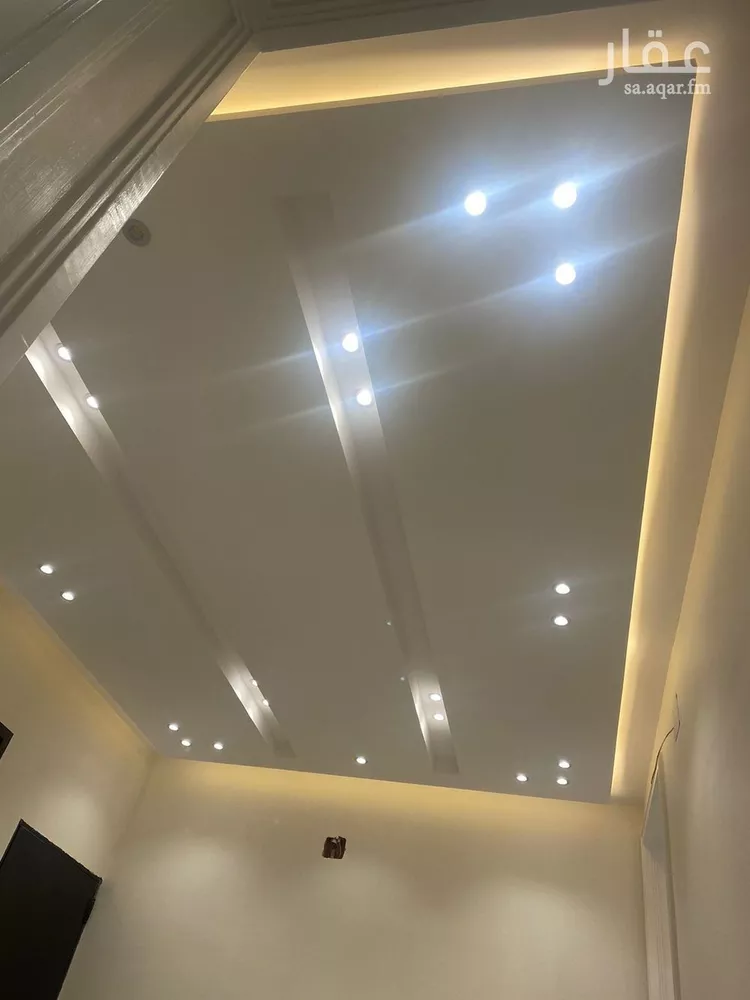 فيلا للبيع في شارع الملاجي, حي الغنامية, مدينة الرياض, منطقة الرياض صورة 3