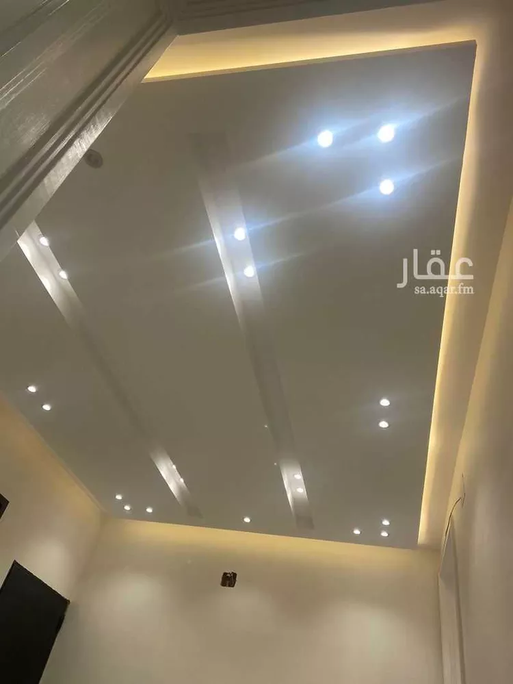 فيلا للبيع في شارع الملاجي, حي الغنامية, مدينة الرياض, منطقة الرياض