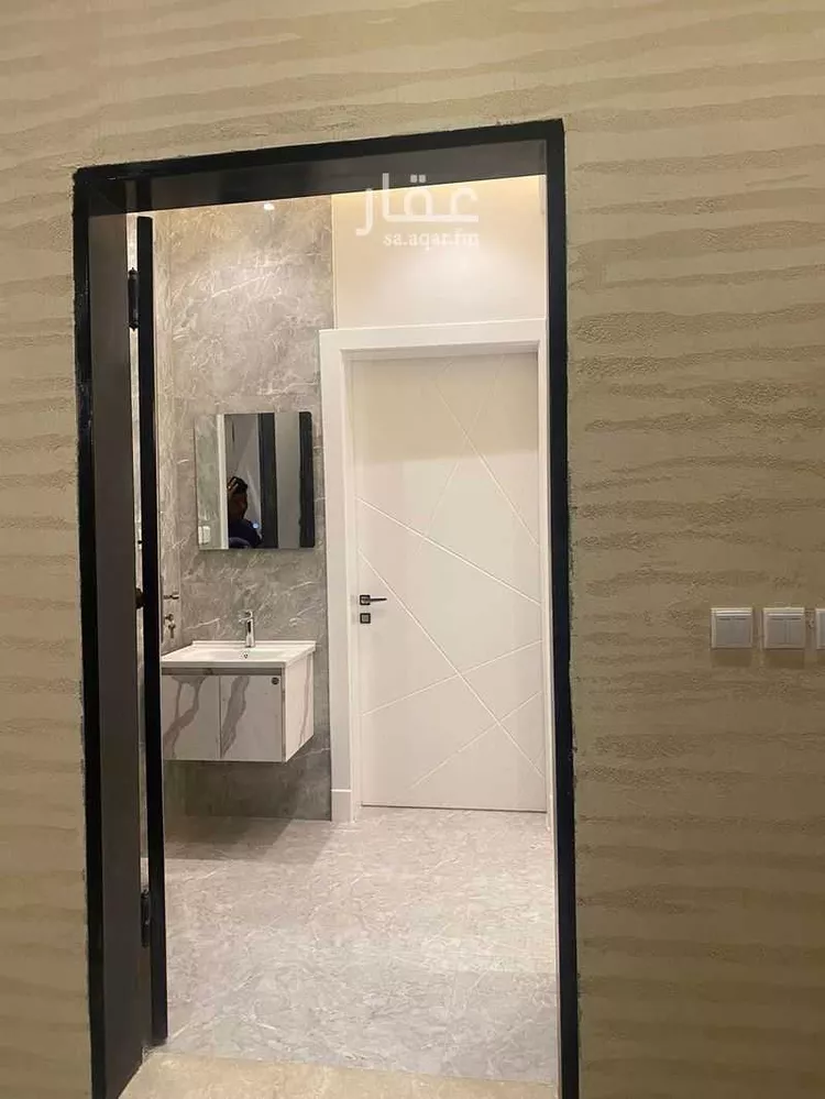 فيلا للبيع في شارع الملاجي, حي الغنامية, مدينة الرياض, منطقة الرياض صورة 3