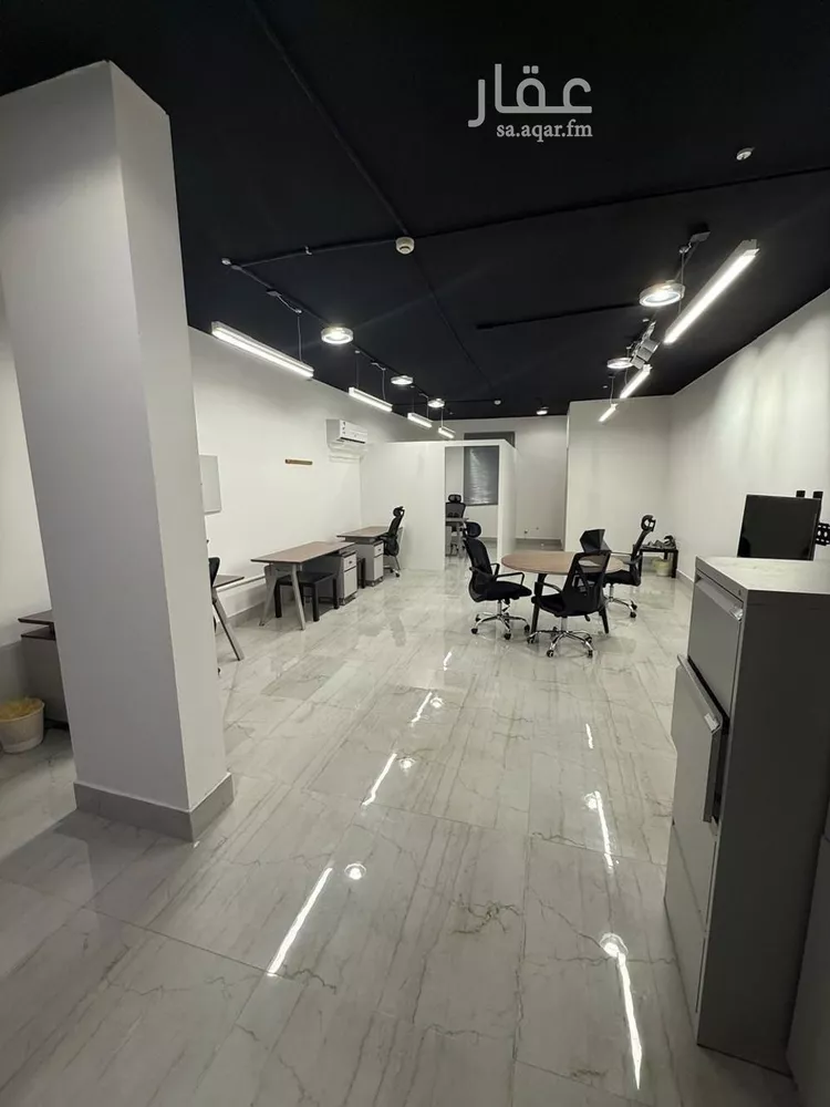 مكتب تجاري للإيجار في شارع الثمامه, حي المونسية, مدينة الرياض, منطقة الرياض