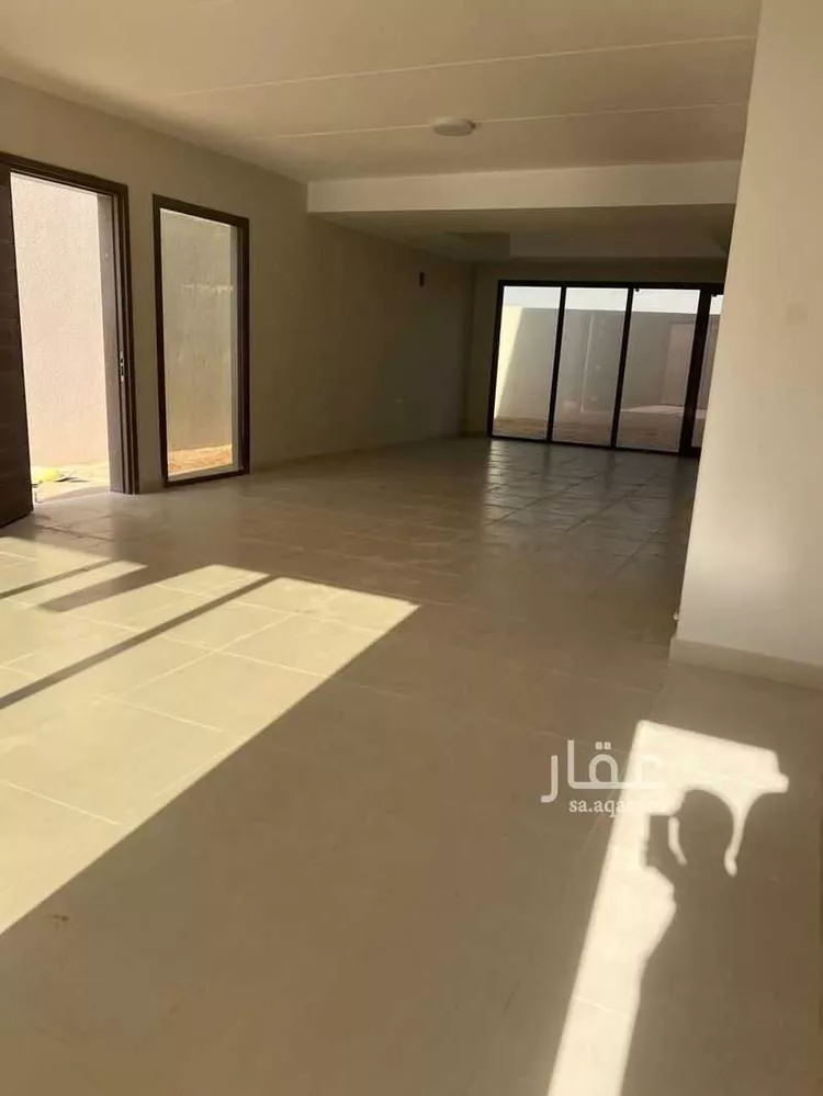 فيلا للإيجار في شارع حي المهندية, حي مطار الملك خالد الدولي, مدينة الرياض, منطقة الرياض صورة 3