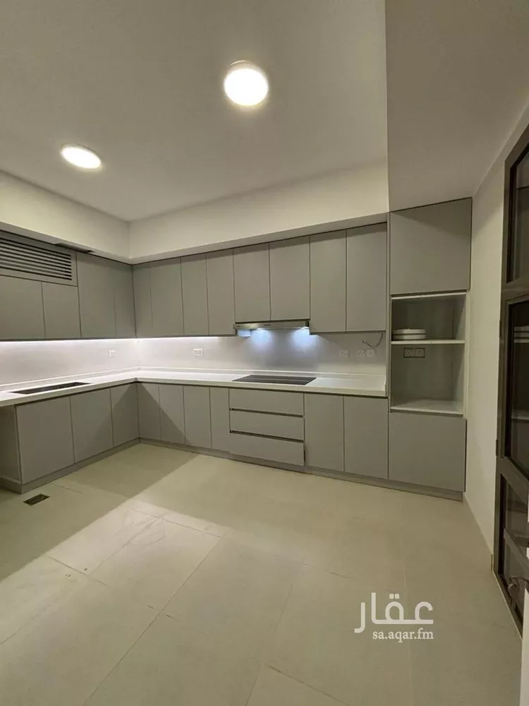 فيلا للإيجار في شارع خزامه بن يعمر , حي مطار الملك خالد الدولي, مدينة الرياض, منطقة الرياض صورة 2