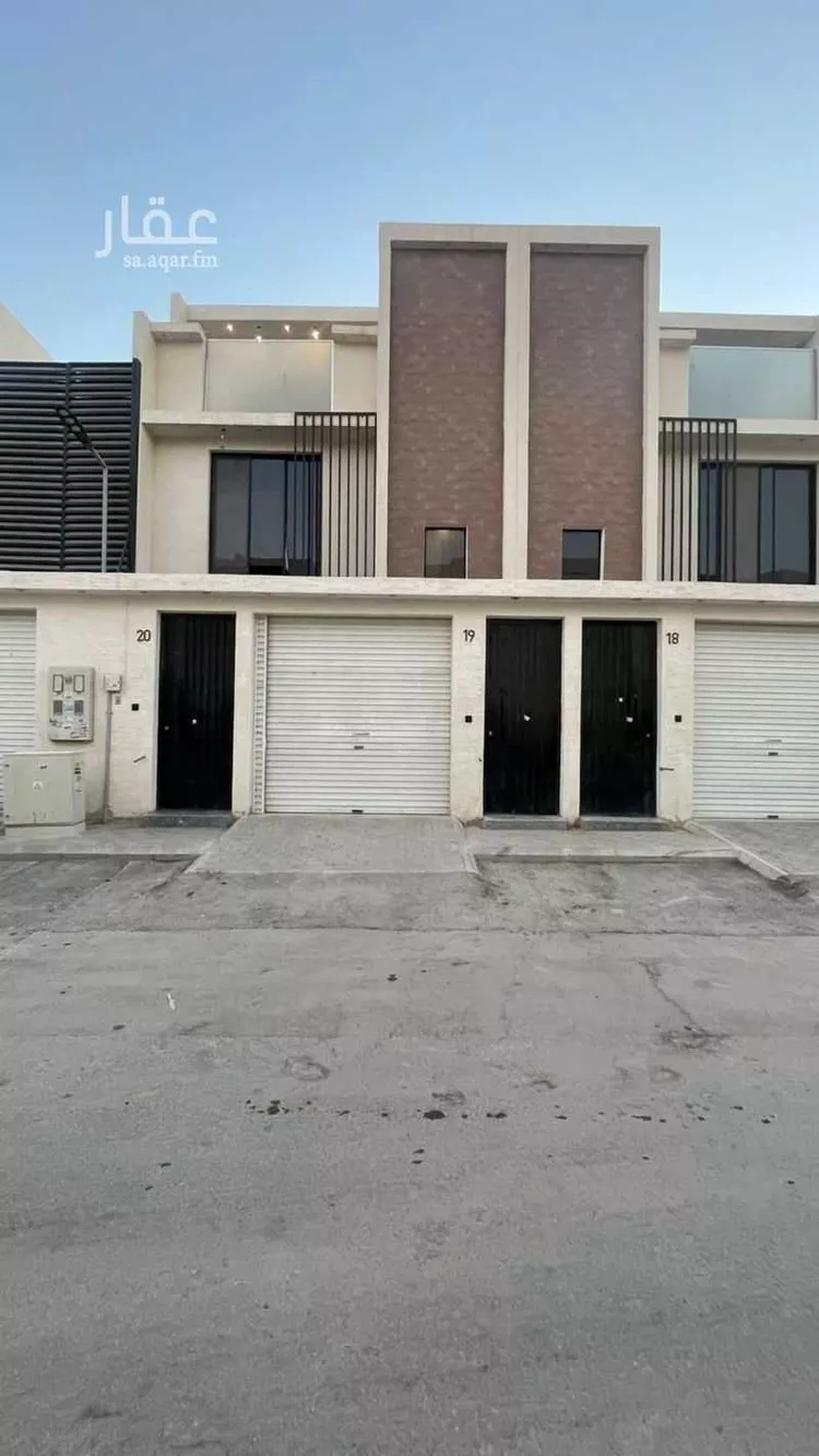 دور للبيع في شارع عائشة بنت الخفاف ، حي بدر ، الرياض ، منطقة الرياض