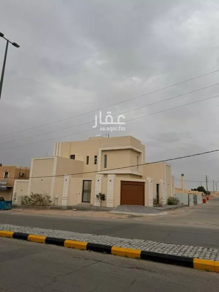 فيلا للبيع في شارع حسان بن ثابت, حي البلدية, مدينة حفر الباطن, المنطقة الشرقية صورة 4