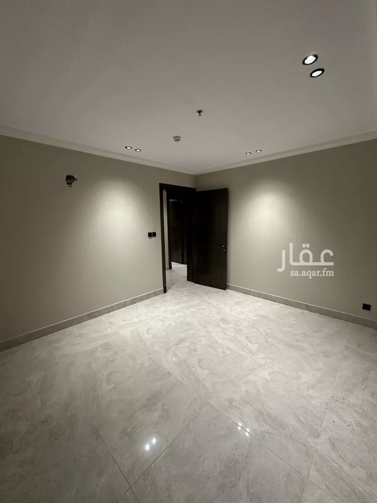 شقة للبيع في شارع عوف بن سلمه, حي الشاطئ الشرقي, مدينة الدمام, المنطقة الشرقية صورة 4