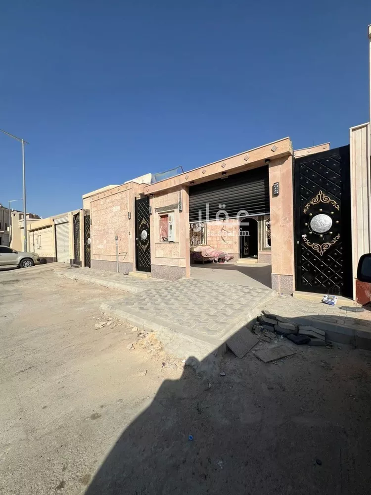 دور للبيع في شارع السعاده, حي طويق, مدينة الرياض, منطقة الرياض صورة 3