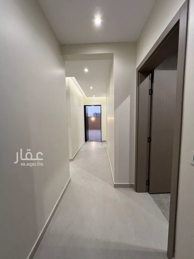 فيلا للبيع في شارع شهاب الدين بن عسكر, حي العريجاء الأوسط, مدينة الرياض, منطقة الرياض 6
