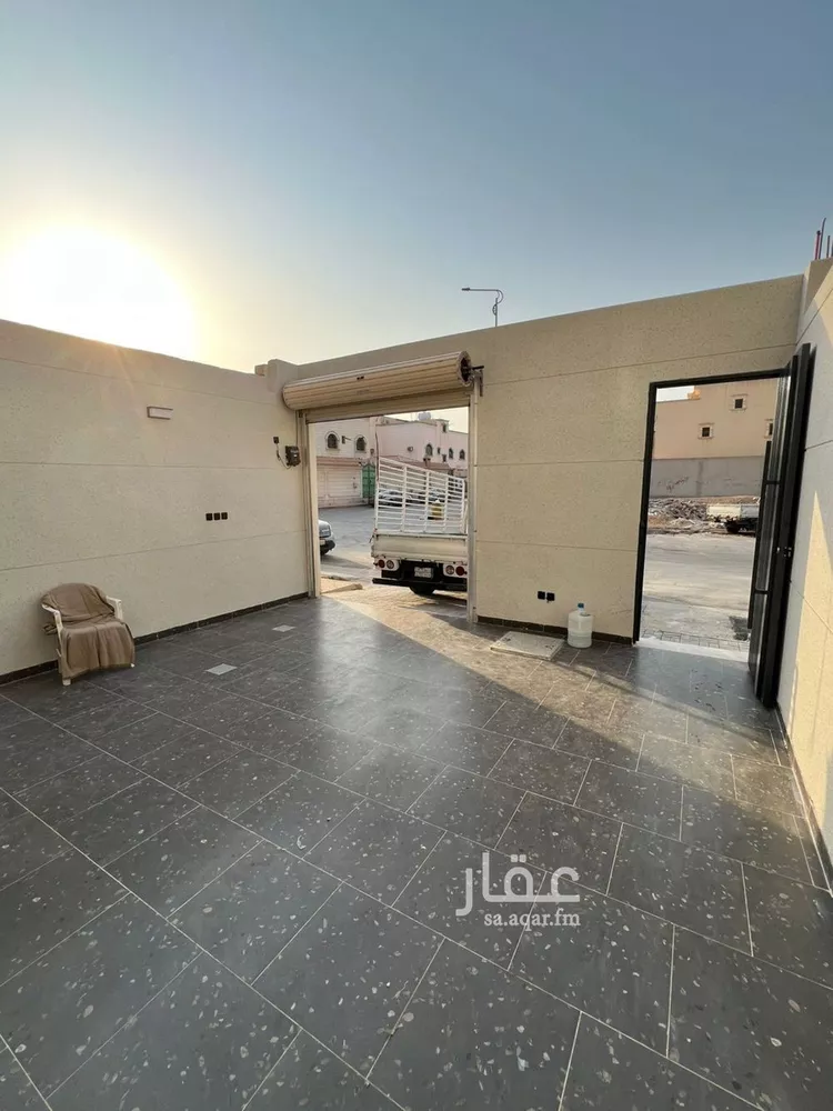 دور للبيع في شارع ناصر الدين, حي العريجاء الغربي, مدينة الرياض, منطقة الرياض صورة 2