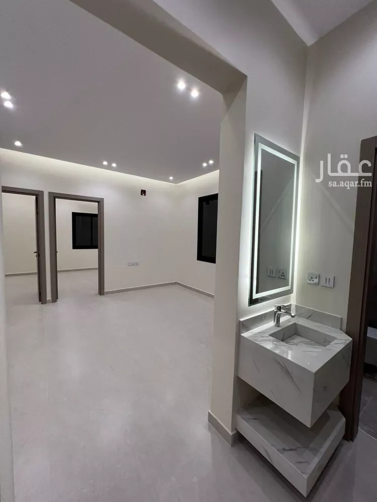 فيلا للبيع في شارع شهاب الدين بن عسكر, حي العريجاء الأوسط, مدينة الرياض, منطقة الرياض 17