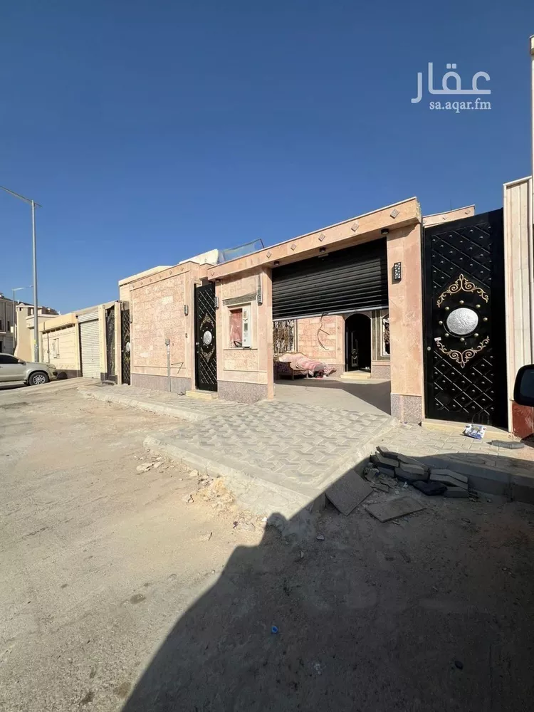 دور للبيع في شارع السعاده, حي طويق, مدينة الرياض, منطقة الرياض صورة 2