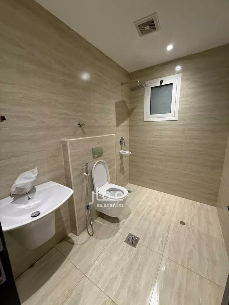 شقة للإيجار في شارع مدائن صالح, حي الحمراء, مدينة الخبر, المنطقة الشرقية صورة 2