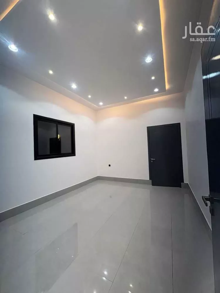 Floor for Sale in Riyadh Al Qadisiyah 12