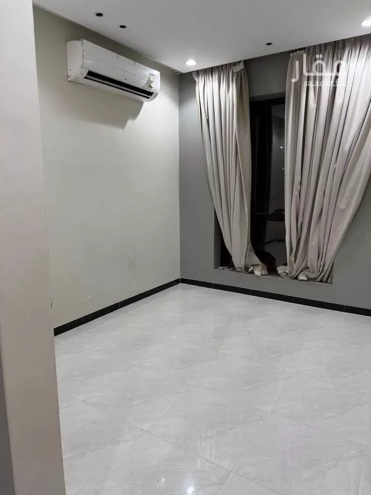 فيلا للإيجار في شارع يحيى بن جزلة, حي الرمال, مدينة الرياض, منطقة الرياض صورة 2