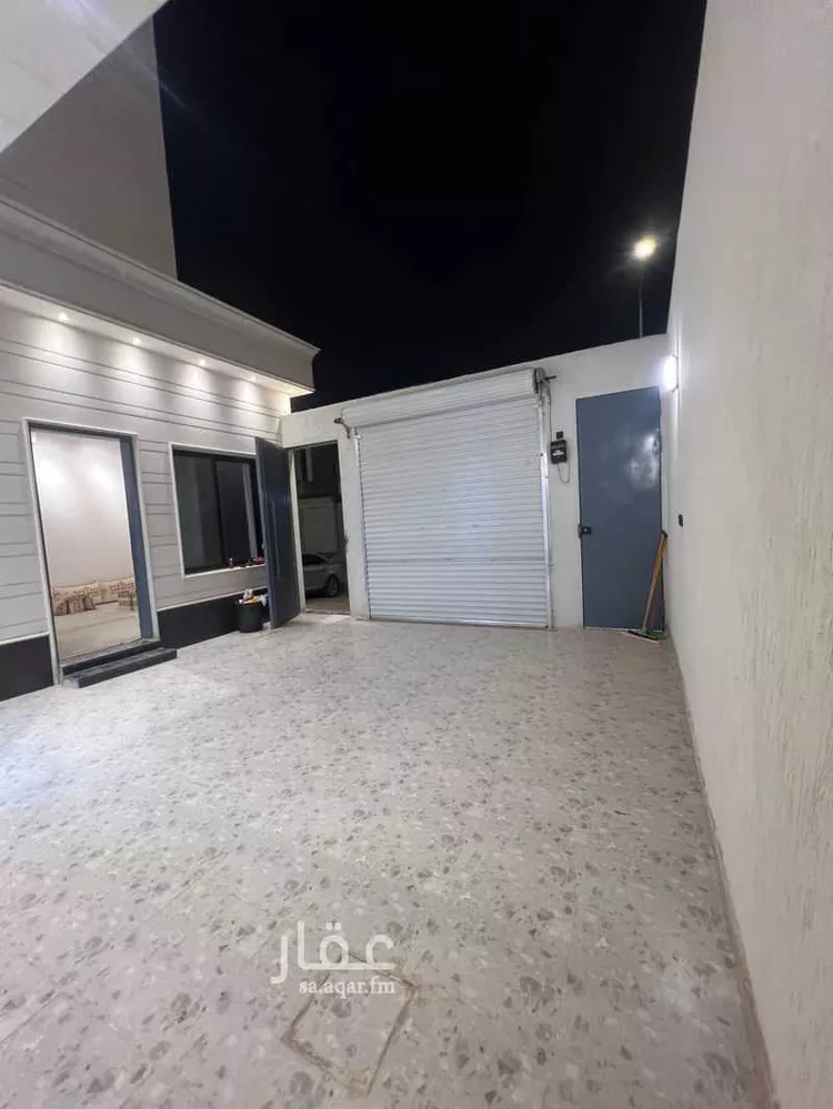 Floor for Sale in Riyadh Al Qadisiyah 6