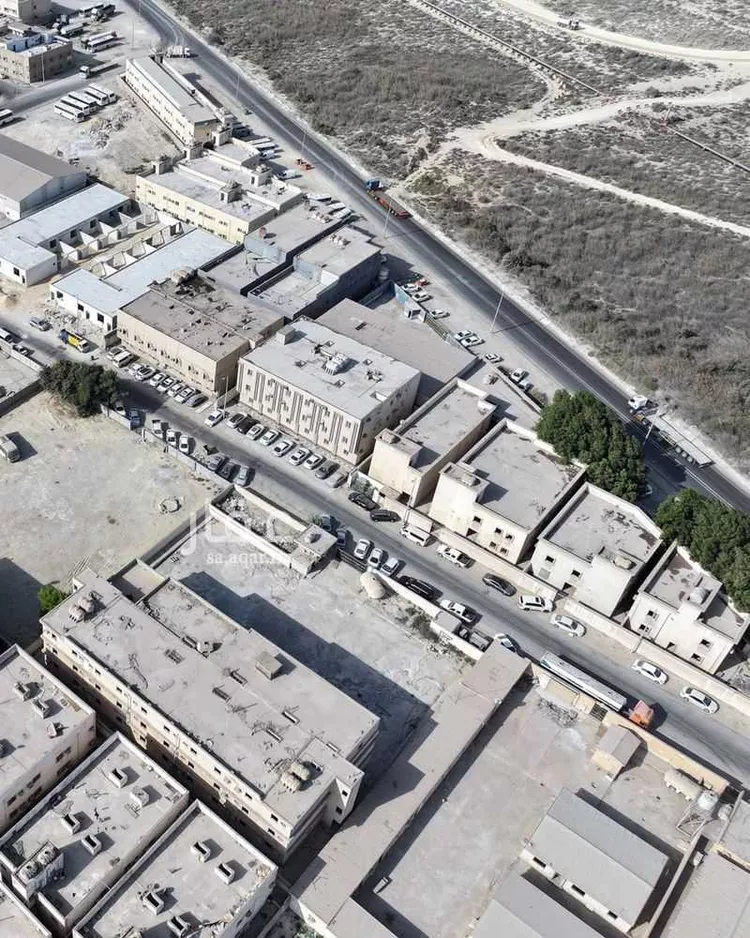 عمارة للبيع في شارع حاتم بن محمد التميمي, حي الضباب, مدينة الجبيل, المنطقة الشرقية صورة 2