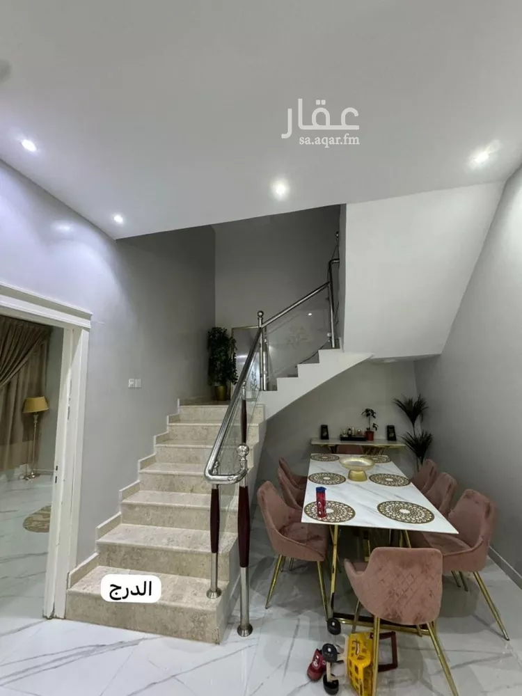 فيلا للبيع في شارع أبي السعود بن ظهيرة, حي الرمال, مدينة الرياض, منطقة الرياض صورة 4