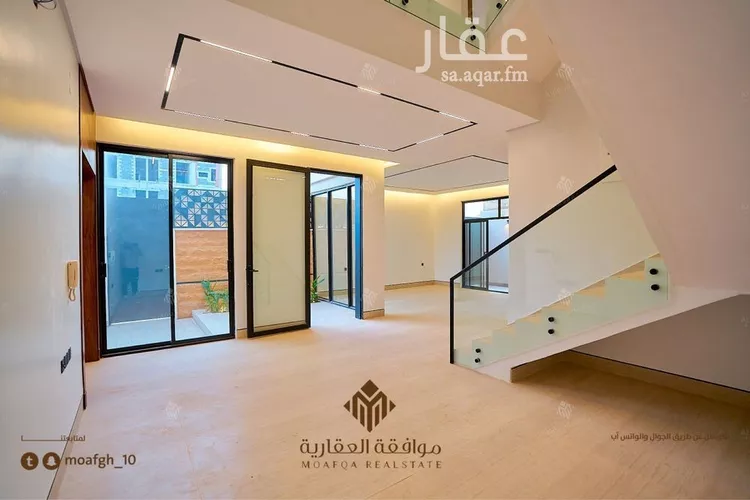 فيلا للبيع في شارع عبداللطيف بن المبارك, حي المهدية, مدينة الرياض, منطقة الرياض صورة 2