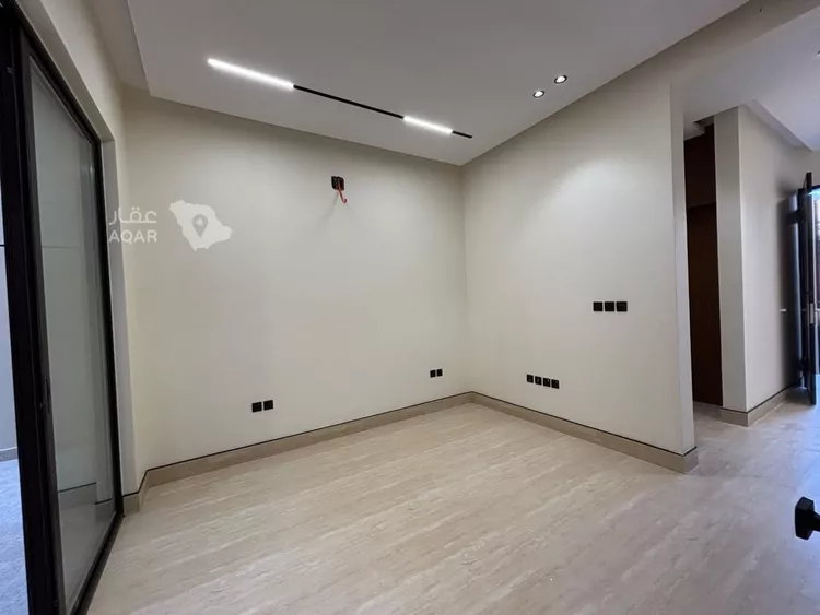 فيلا للبيع في شارع أبي الشيخ الأصبهاني, حي المهدية, مدينة الرياض, منطقة الرياض 6