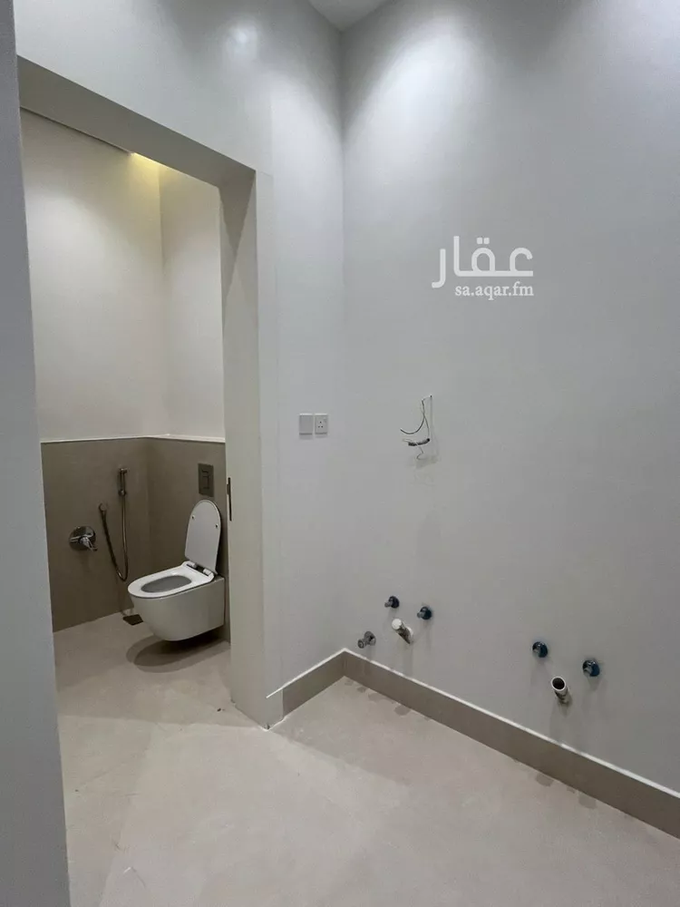 فيلا للبيع في شارع محمد بن هبه الله, حي المهدية, مدينة الرياض, منطقة الرياض 13