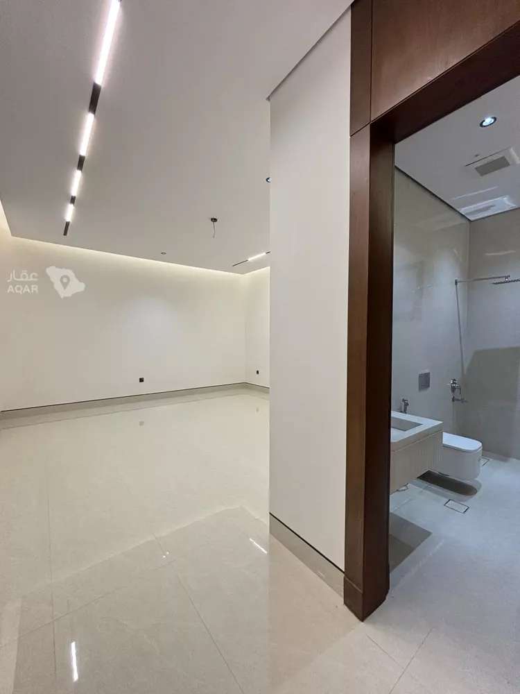 Villa for Sale in Riyadh Al Mahdiyah 17