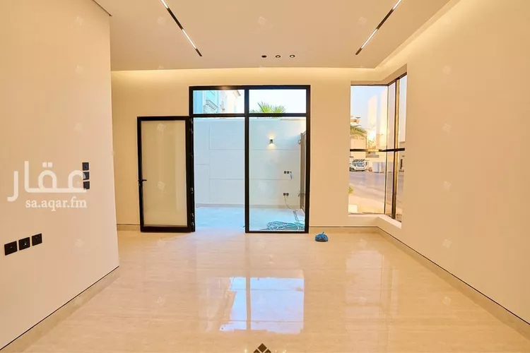 Villa for Sale in Riyadh Al Mahdiyah 14
