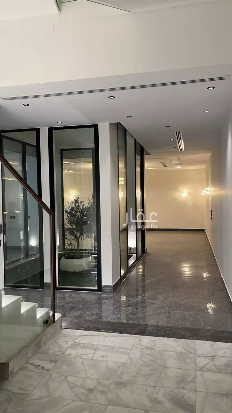 فيلا للبيع في شارع عبدالرحمن العدوان, حي المهدية, مدينة الرياض, منطقة الرياض صورة 2