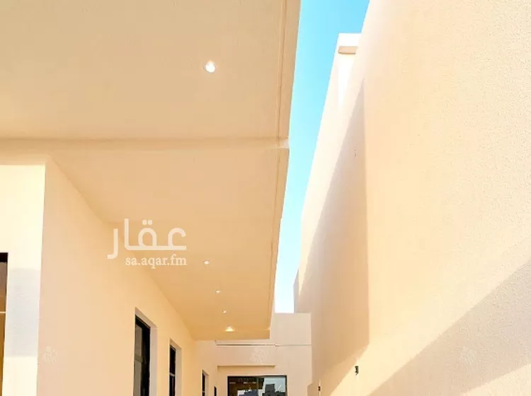 فيلا للبيع في شارع عبداللطيف بن المبارك, حي المهدية, مدينة الرياض, منطقة الرياض صورة 4