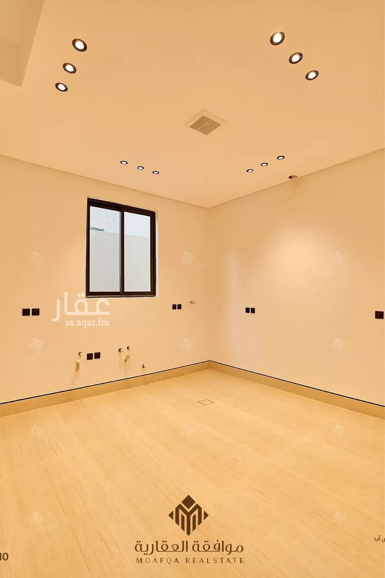 فيلا للبيع في شارع عبداللطيف بن المبارك, حي المهدية, مدينة الرياض, منطقة الرياض صورة 4