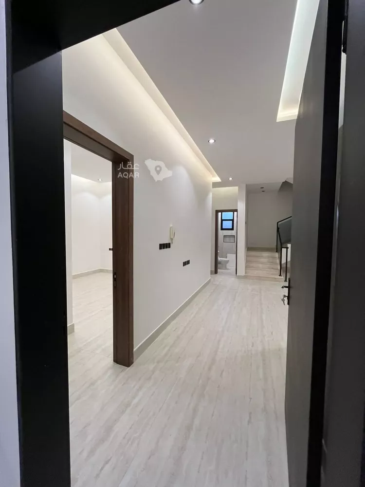 فيلا للبيع في شارع أحمد بن الحسن الأنصاري, حي المهدية, مدينة الرياض, منطقة الرياض 30