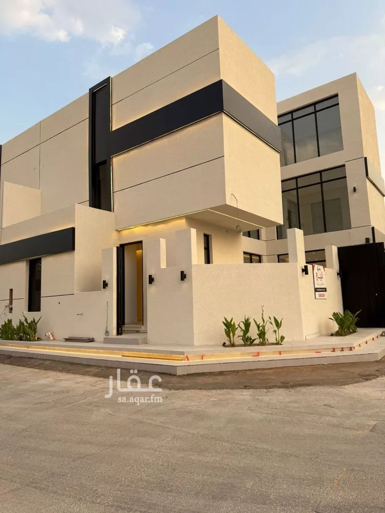 فيلا للبيع في شارع أحمد مفتي المكي الحنفي, حي المهدية, مدينة الرياض, منطقة الرياض