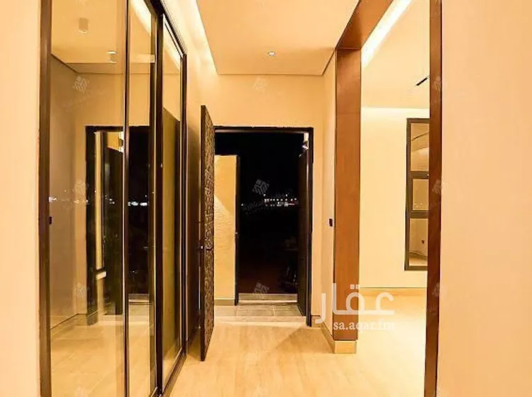 فيلا للبيع في شارع عبدالقادر بن عبدالوارث, حي المهدية, مدينة الرياض, منطقة الرياض صورة 2